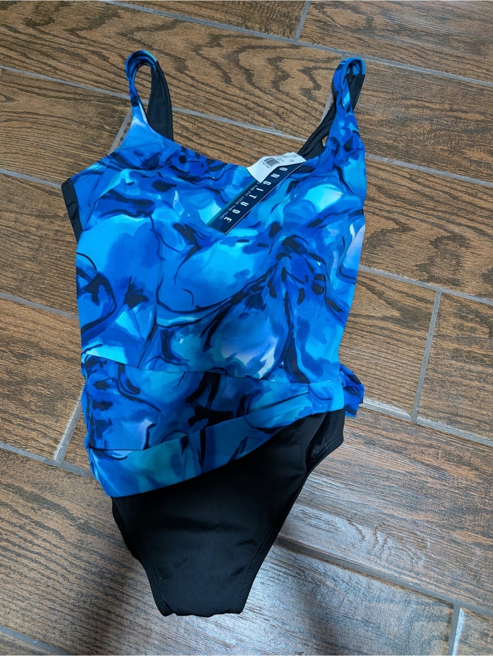 Longitude One Piece Ladies Swimsuit Size 16 NWT